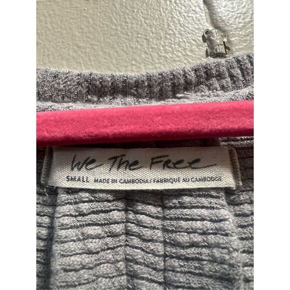 We The Free Grey Long Sleeve Top Woman’s Size Small Free People - Picture 7 of 16